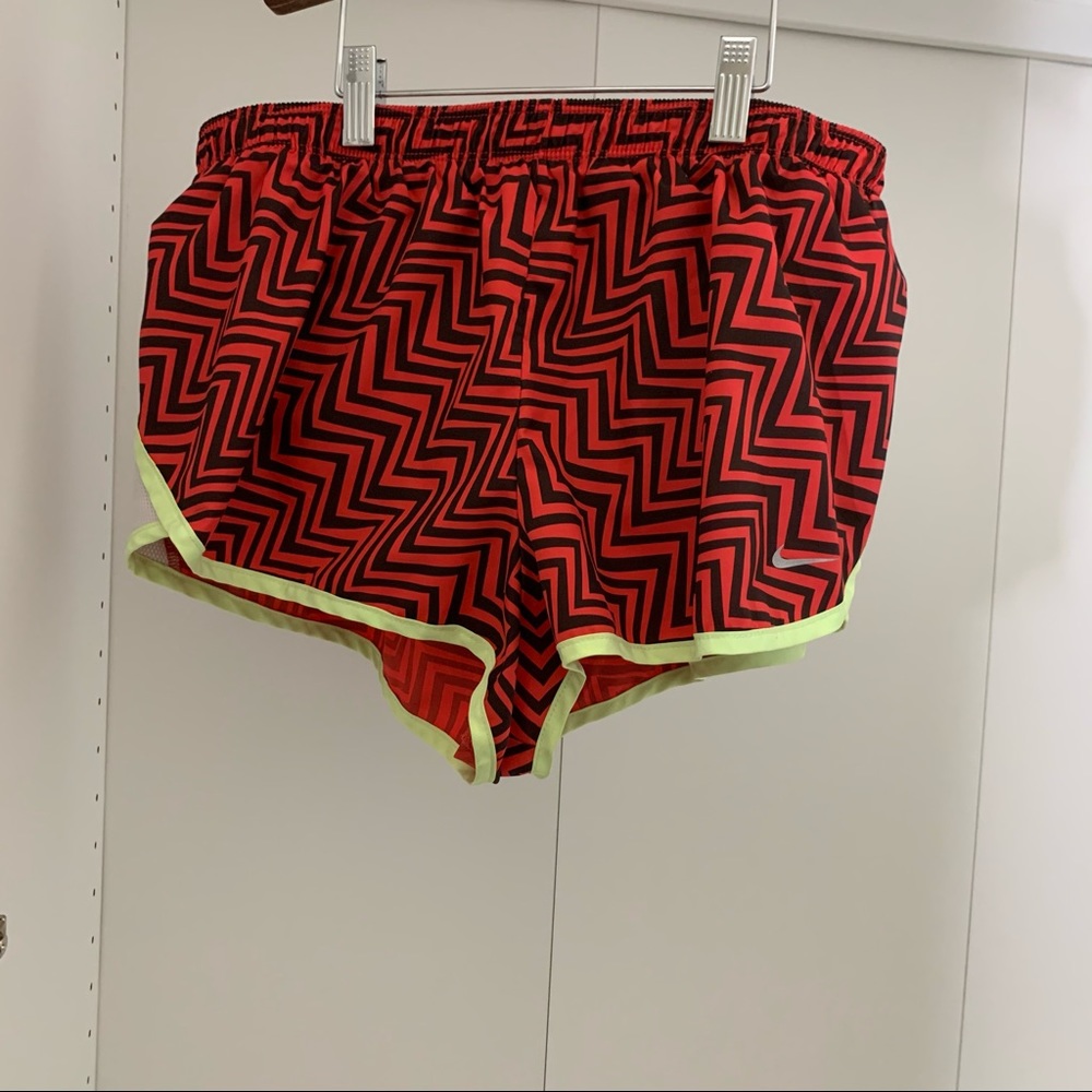 5/$25 Sale ☀️ Nike Dri-Fit Zigzag Shorts